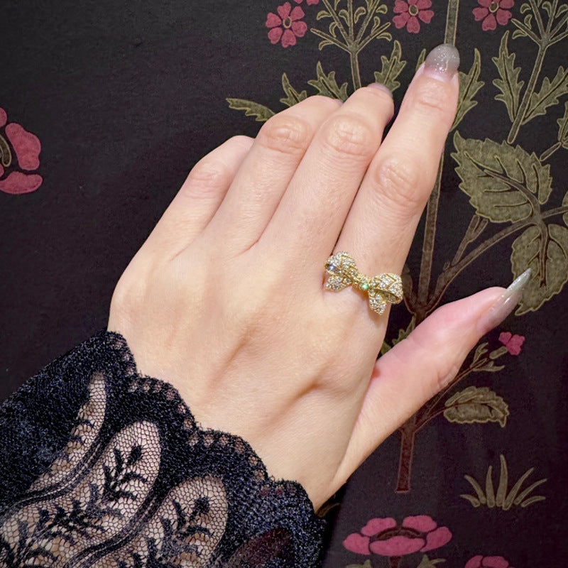 Royal Bow White Zircon Ring