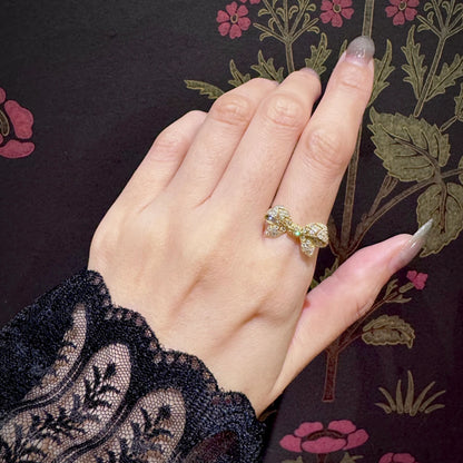 Royal Bow White Zircon Ring